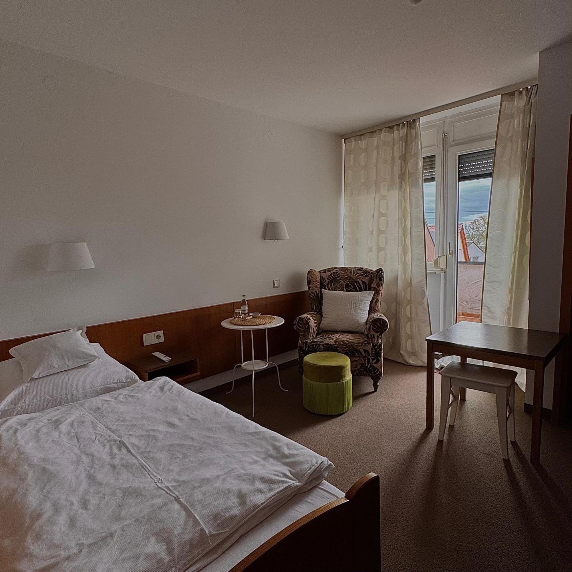Hotel Milu لودفيغسبرغ المظهر الخارجي الصورة