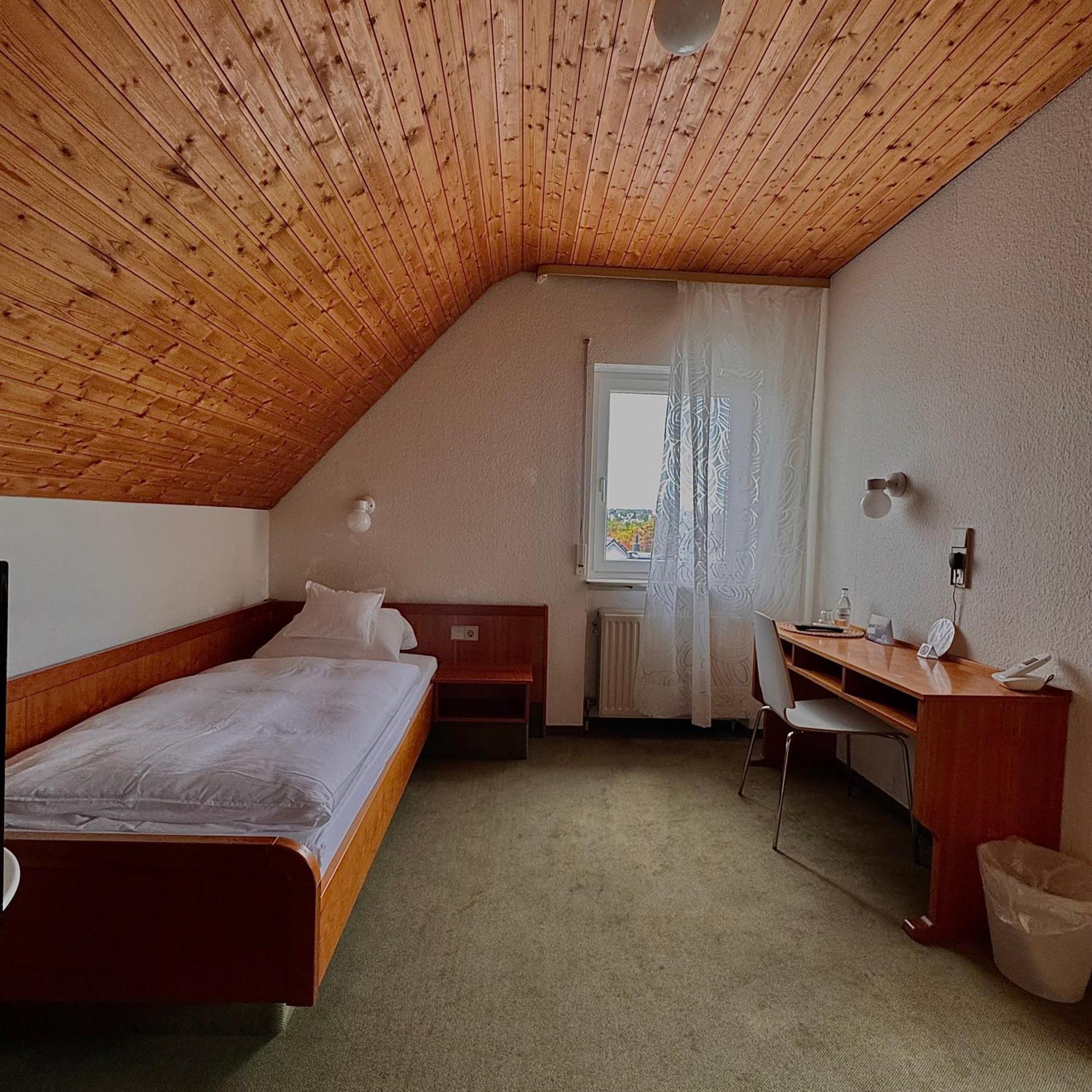 Hotel Milu لودفيغسبرغ المظهر الخارجي الصورة
